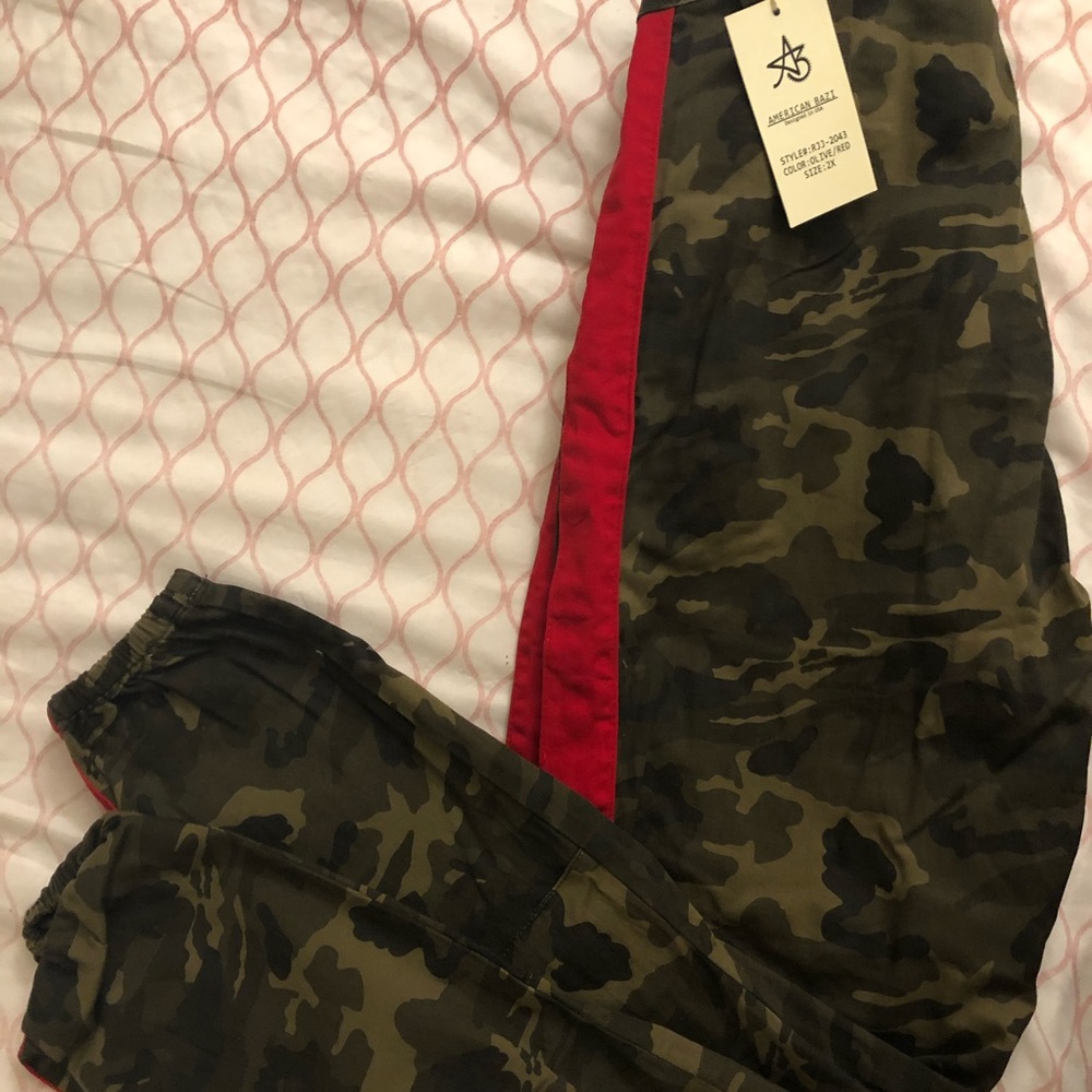 High rise Camo pants.